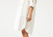 Load image into Gallery viewer, Pleated Sleeve Tunic in White