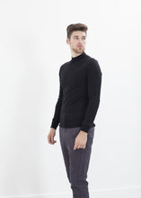 Tải hình ảnh vào trình xem Thư viện, Merino Knit Turtleneck in Black