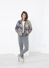 Tải hình ảnh vào trình xem Thư viện, Deione Coat in Graphite Floral