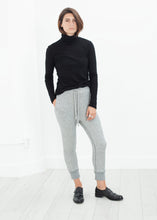 Tải hình ảnh vào trình xem Thư viện, Highsoft Cropped Sweat in Heather Grey