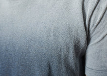 Load image into Gallery viewer, Overprint T-Shirt باللون الكحلي