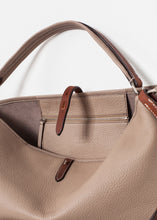 Load image into Gallery viewer, Pretty Grooming Bag