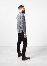 Load image into Gallery viewer, Western Arkansas Button-Up in Grey Floral
