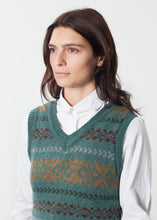 Load image into Gallery viewer, Fair Isle Vest in Army
