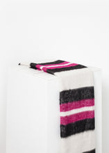 Tải hình ảnh vào trình xem Thư viện, Dolpo Shawl in Red Multi
