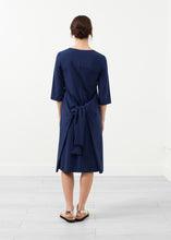 Tải hình ảnh vào trình xem Thư viện, Váy tay
