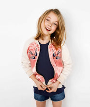 Load image into Gallery viewer, Tropical Print Pocket Tee
