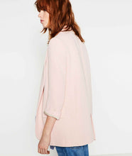 Load image into Gallery viewer, Btriped Contrast-Neck Tee
